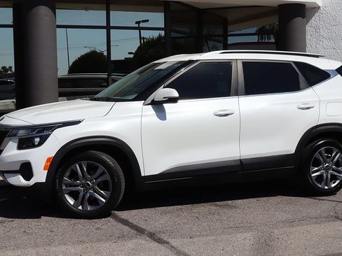 Used 2021 Kia Seltos S FWD image 4