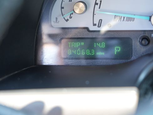 Used 2002 Ford Thunderbird RWD image 27