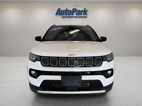 Used 2024 Jeep Compass Limited AWD/4WD image 2