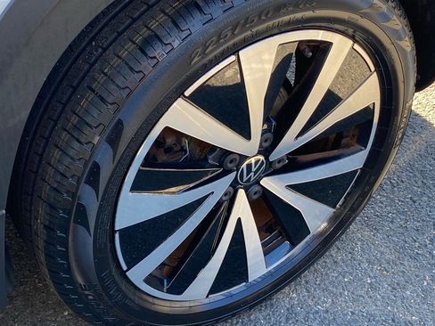 Used 2022 Volkswagen Taos SE w/ Panoramic Sunroof Package image 21