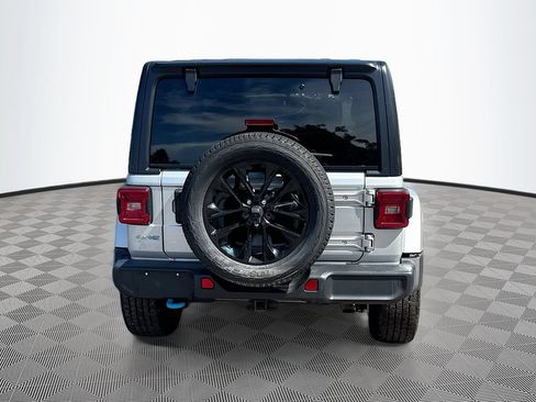 Used 2023 Jeep Wrangler Unlimited Sahara w/ Cold Weather Group AWD/4WD image 7