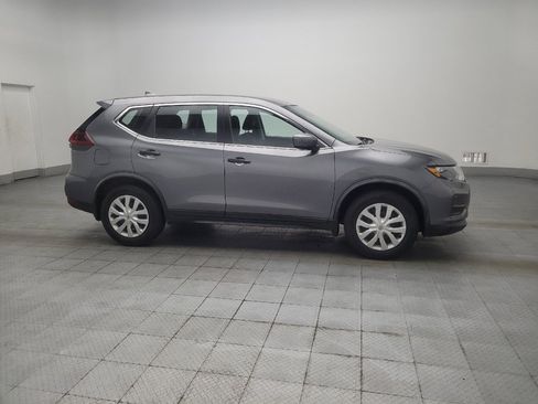 Used 2020 Nissan Rogue S FWD image 11