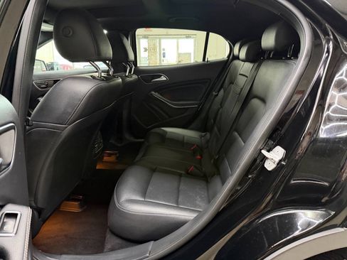 Used 2017 Mercedes-Benz GLA 250 4MATIC image 13