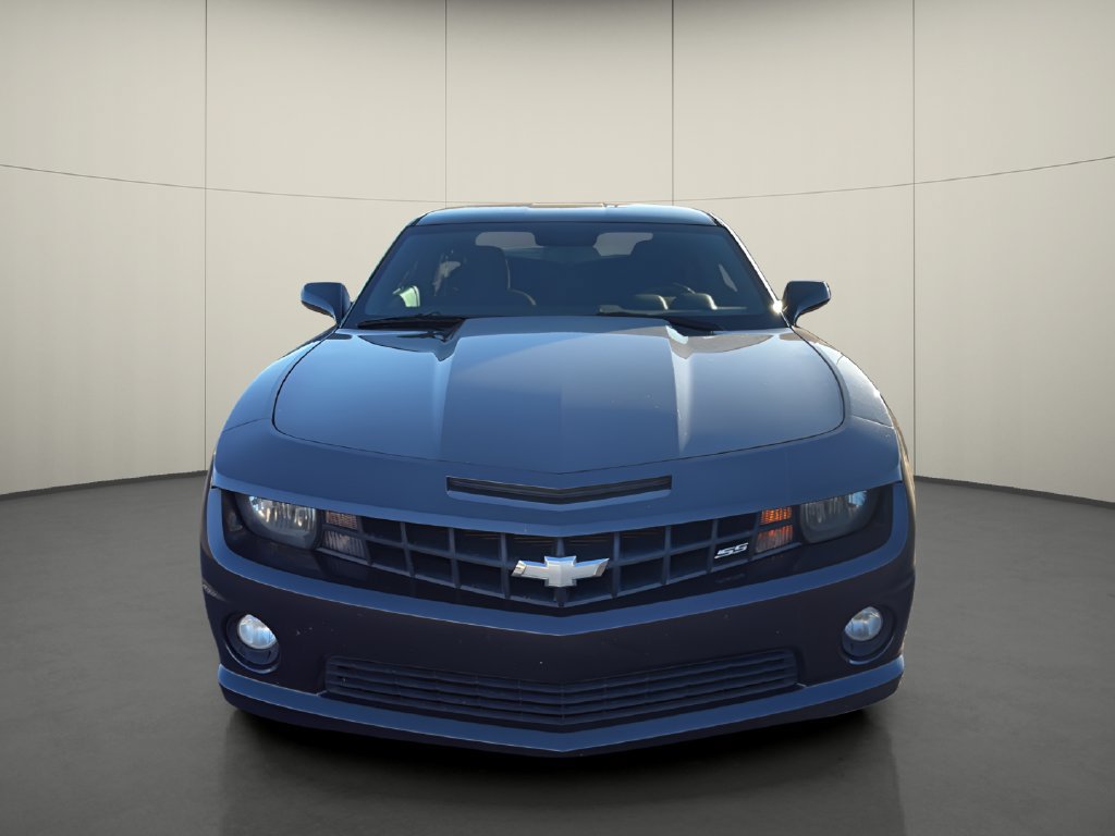 Used 2011 Chevrolet Camaro SS RWD image 2