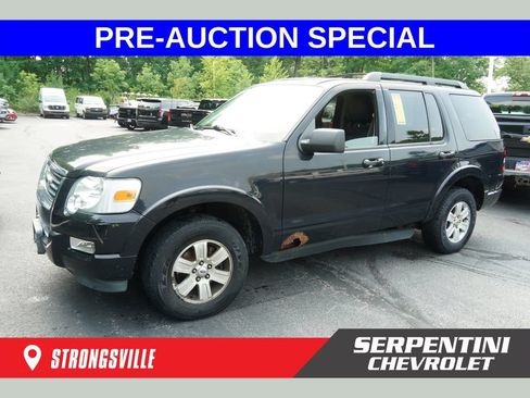 Used 2010 Ford Explorer XLT AWD/4WD image 1