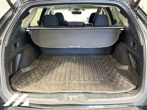 Used 2022 Subaru Outback Premium image 26