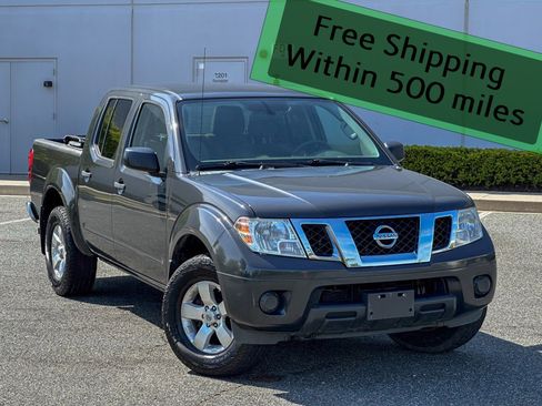 Used 2012 Nissan Frontier SV AWD/4WD image 2