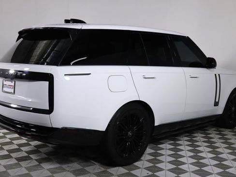 Used 2025 Land Rover Range Rover SE AWD/4WD image 7