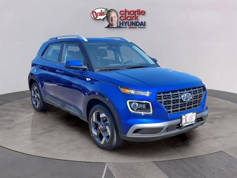 New 2025 Hyundai Venue Limited image 6