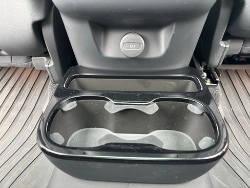 Certified 2024 Volvo XC90 B6 Ultimate w/ Protection Package Premier image 19