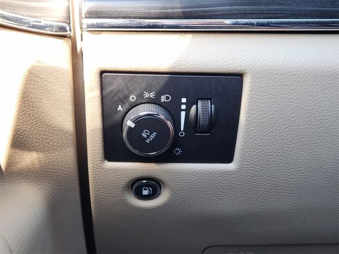 Used 2019 Jeep Grand Cherokee Limited image 23