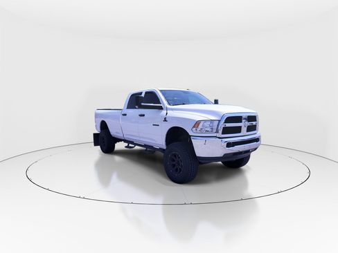 Used 2018 RAM 2500 Tradesman w/ Chrome Appearance Group AWD/4WD image 2