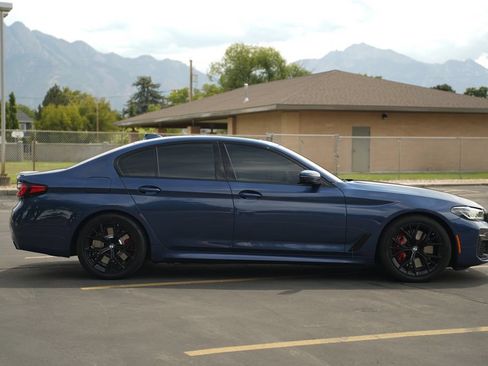Used 2022 BMW M550i xDrive w/ Dynamic Handling Package AWD/4WD image 6
