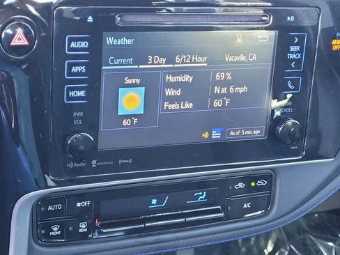 Used 2018 Toyota Corolla SE image 22