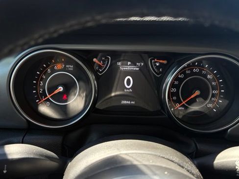 Used 2022 Jeep Wrangler Sport AWD/4WD image 17