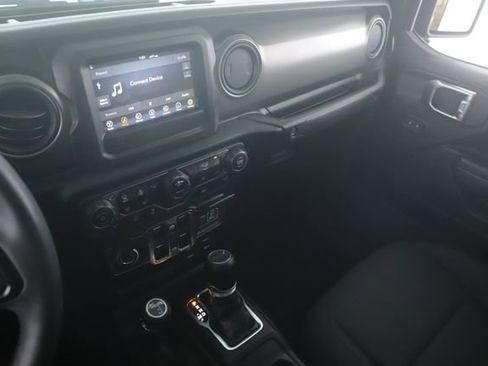 Used 2023 Jeep Gladiator Sport AWD/4WD image 25
