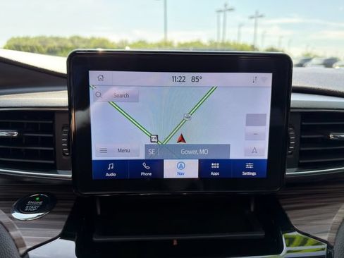 Used 2021 Ford Explorer Limited w/ Hybrid Equipment Group 310A AWD/4WD image 28
