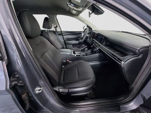 Used 2025 Hyundai Tucson SEL FWD image 33