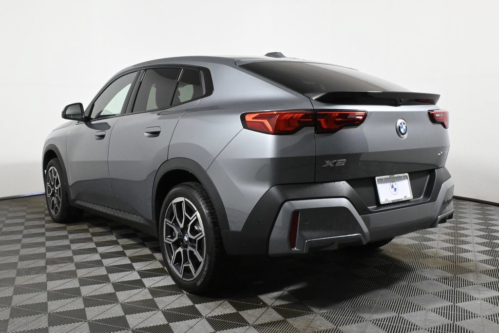 Used 2025 BMW X2 xDrive28i w/ Technology Package AWD/4WD image 5