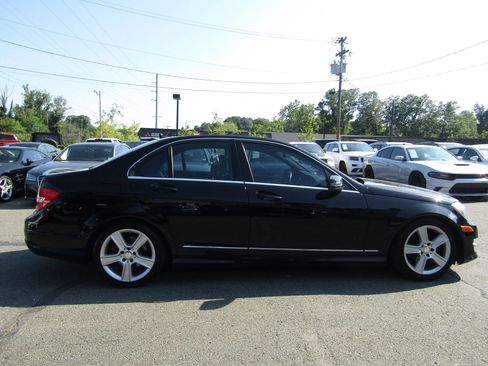 Used 2012 Mercedes-Benz C 300 4MATIC Sedan image 9