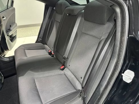Used 2019 Dodge Charger SXT RWD image 23