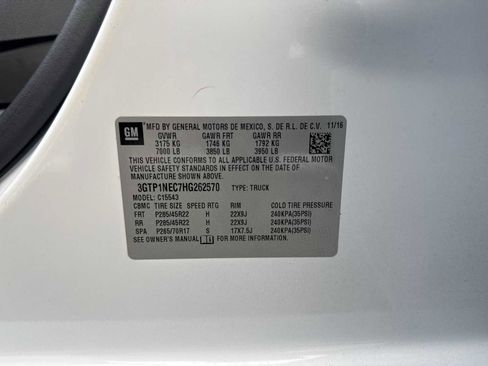 Used 2017 GMC Sierra 1500 SLT w/ Enhanced Driver Alert Package RWD image 26