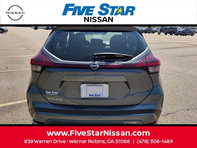 Used 2025 Nissan Kicks Play S FWD image 10