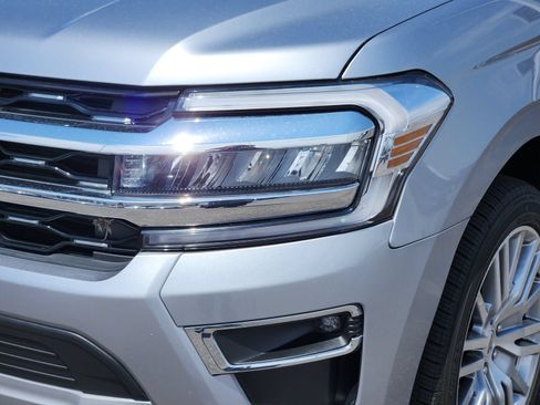 Used 2023 Ford Expedition Max Limited RWD image 11