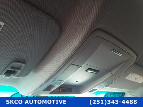 Used 2018 Chevrolet Silverado 1500 Custom image 26