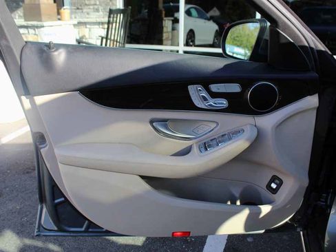 Used 2018 Mercedes-Benz C 300 Sedan image 10
