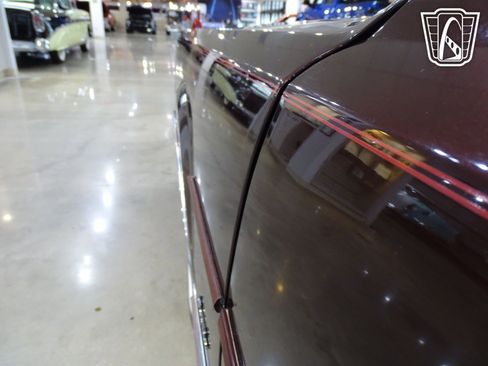 Used 1988 Lincoln Town Car image 40