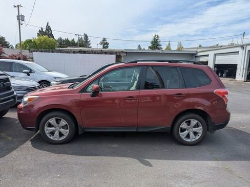 Used 2015 Subaru Forester 2.5i Premium w/ All-Weather Package AWD/4WD image 2