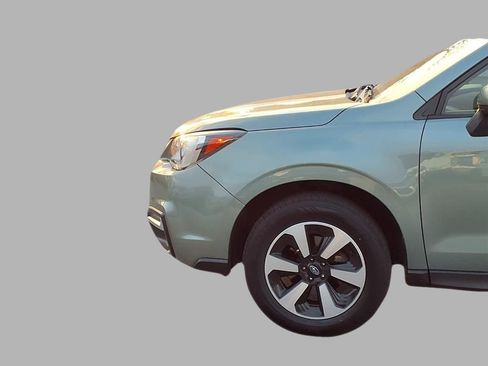 Used 2018 Subaru Forester 2.5i Premium image 11