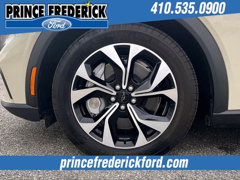 Used 2025 Ford Mustang Mach-E Select w/ Comfort Package Lite image 9