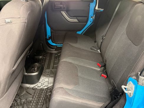 Used 2017 Jeep Wrangler Unlimited Sport AWD/4WD image 27