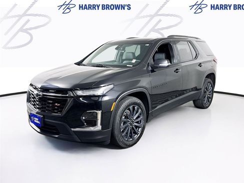 Certified 2023 Chevrolet Traverse RS image 1