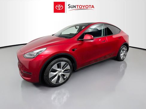 Used 2023 Tesla Model Y Long Range image 9