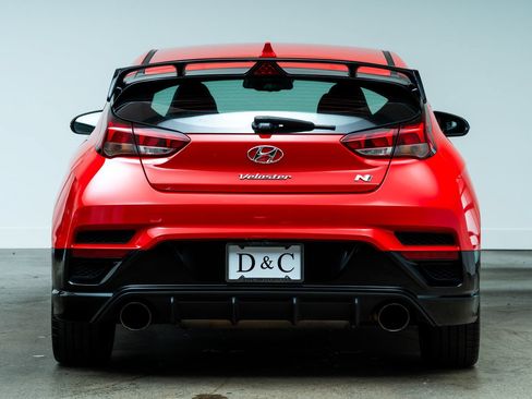 Used 2022 Hyundai Veloster N FWD image 5