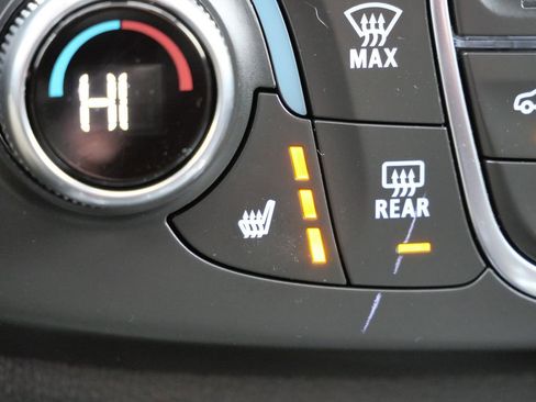 Used 2023 Chevrolet Traverse RS image 47