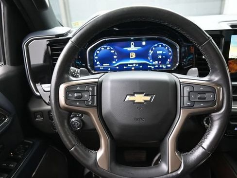 Used 2023 Chevrolet Silverado 1500 High Country w/ High Country Premium Package AWD/4WD image 2