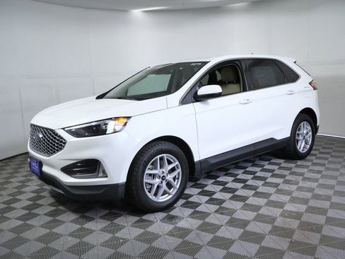 Certified 2024 Ford Edge SEL w/ Convenience Package AWD/4WD image 5