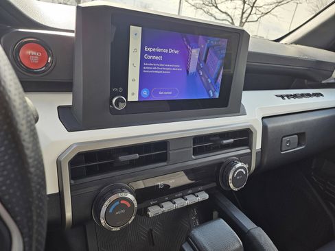 Used 2024 Toyota Tacoma TRD Sport image 13