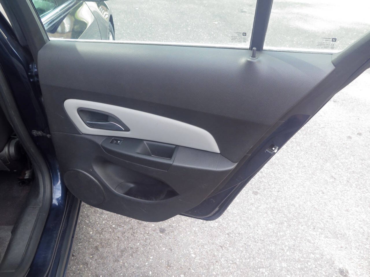 Used 2011 Chevrolet Cruze LS w/ Connectivity Package FWD image 21