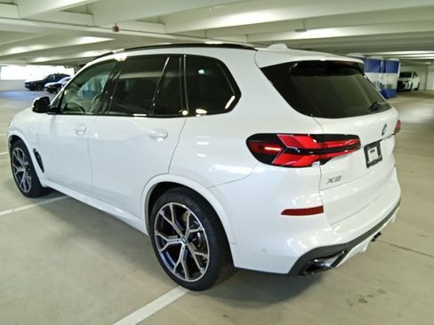 Used 2024 BMW X5 xDrive50e w/ M Sport Package AWD/4WD image 7