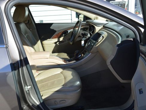 Used 2010 Buick LaCrosse CXL image 18