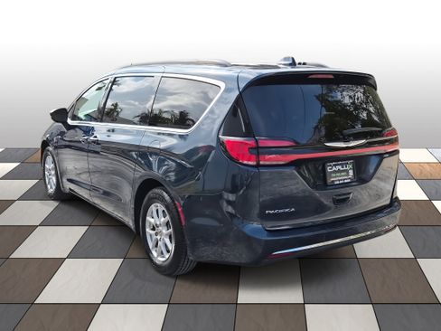 Used 2022 Chrysler Pacifica Touring-L FWD image 6