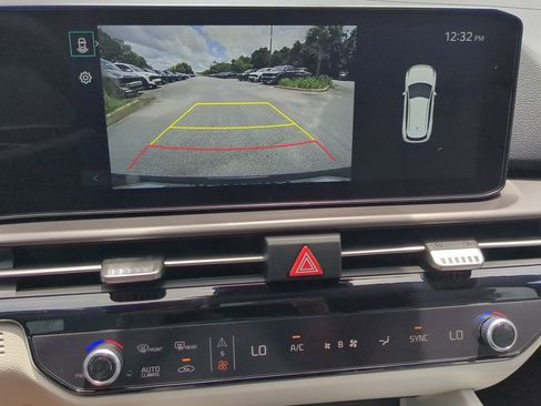 New 2026 Kia Sportage EX image 17