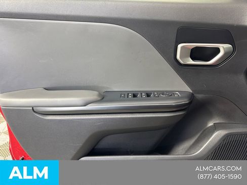 Used 2025 Kia K4 LXS image 14