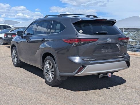 Used 2021 Toyota Highlander Platinum image 7