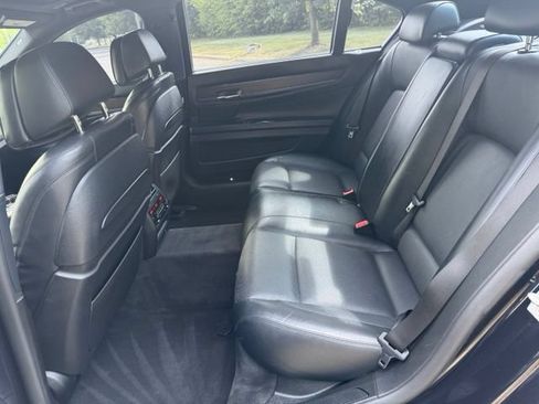 Used 2014 BMW 750Li xDrive AWD/4WD image 28
